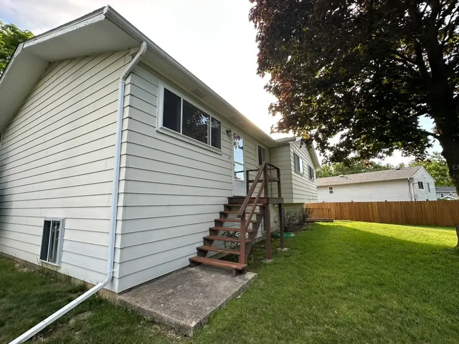 8119 Eastwood Lane, Woodridge, IL 60517 - #3