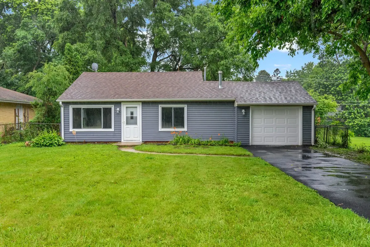 32910 N Meadow Road, Grayslake, IL 60030 - #1