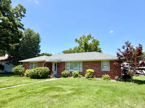 1 Charles Drive, Centralia, IL 62801