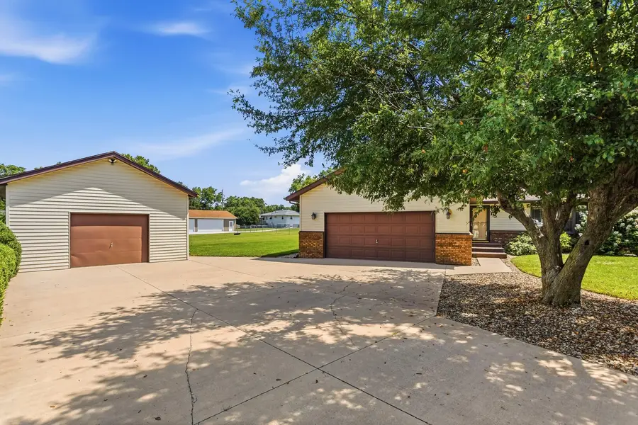5 Southview Drive, Sidney, IL 61877 - #2