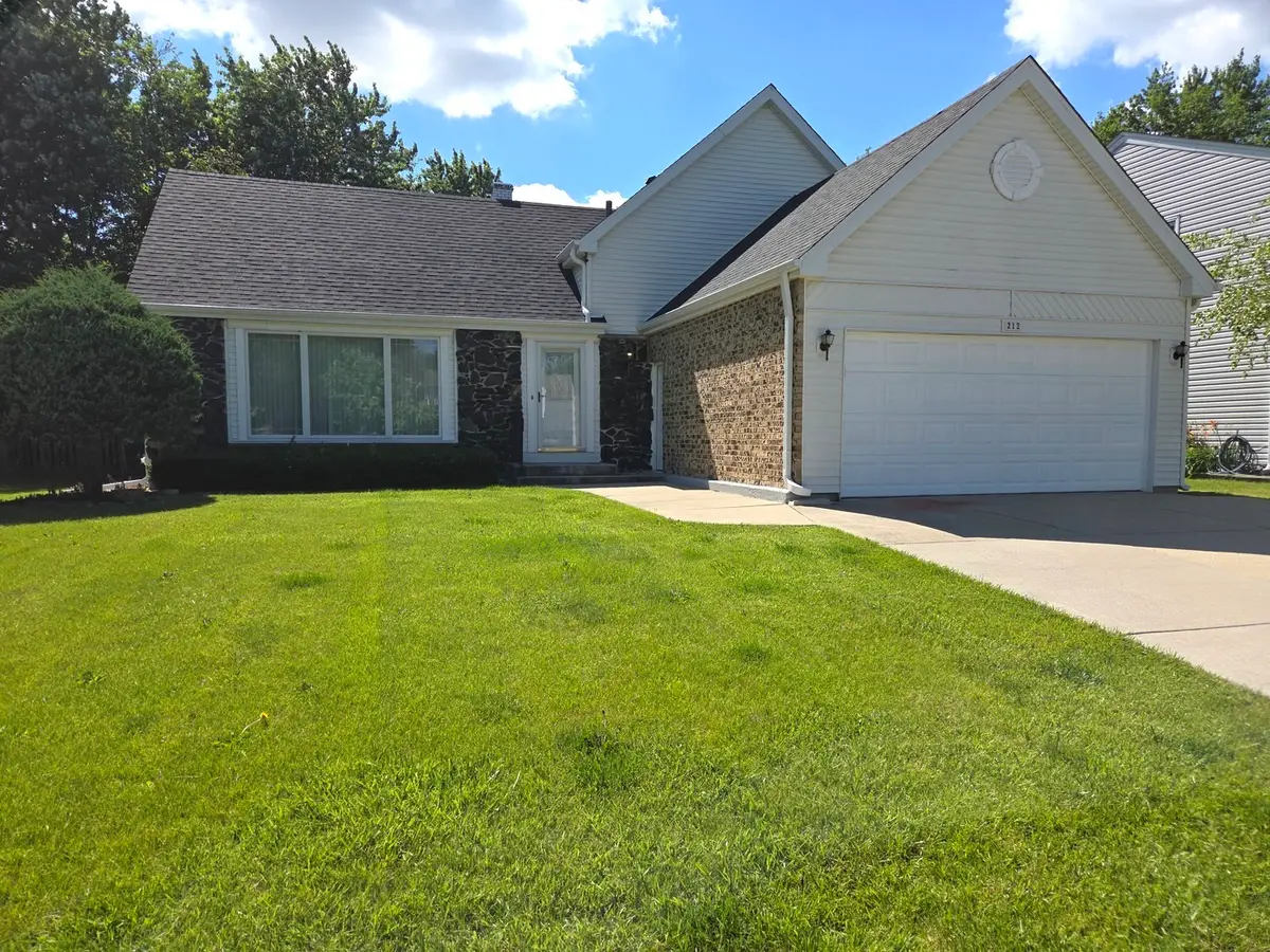 212 N Walnut Lane N, Schaumburg, IL 60194 - #1