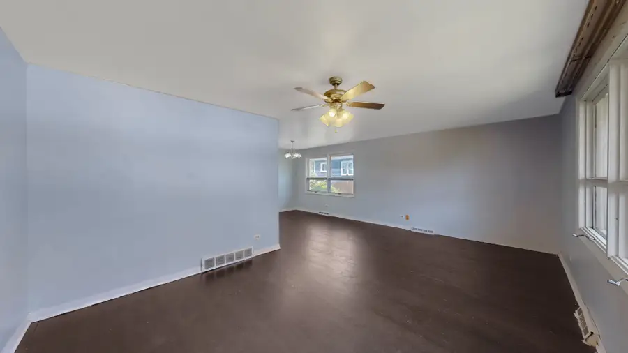 9224 Melvina Avenue, Oak Lawn, IL 60453 - #3