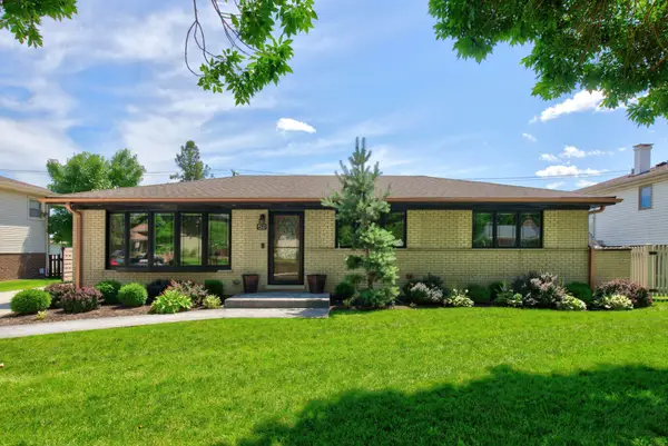 511 Wingate Drive, Schaumburg, IL 60193