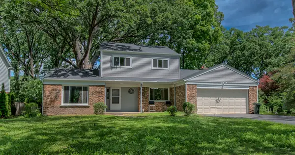 104 E Louis Avenue, Lake Forest, IL 60045