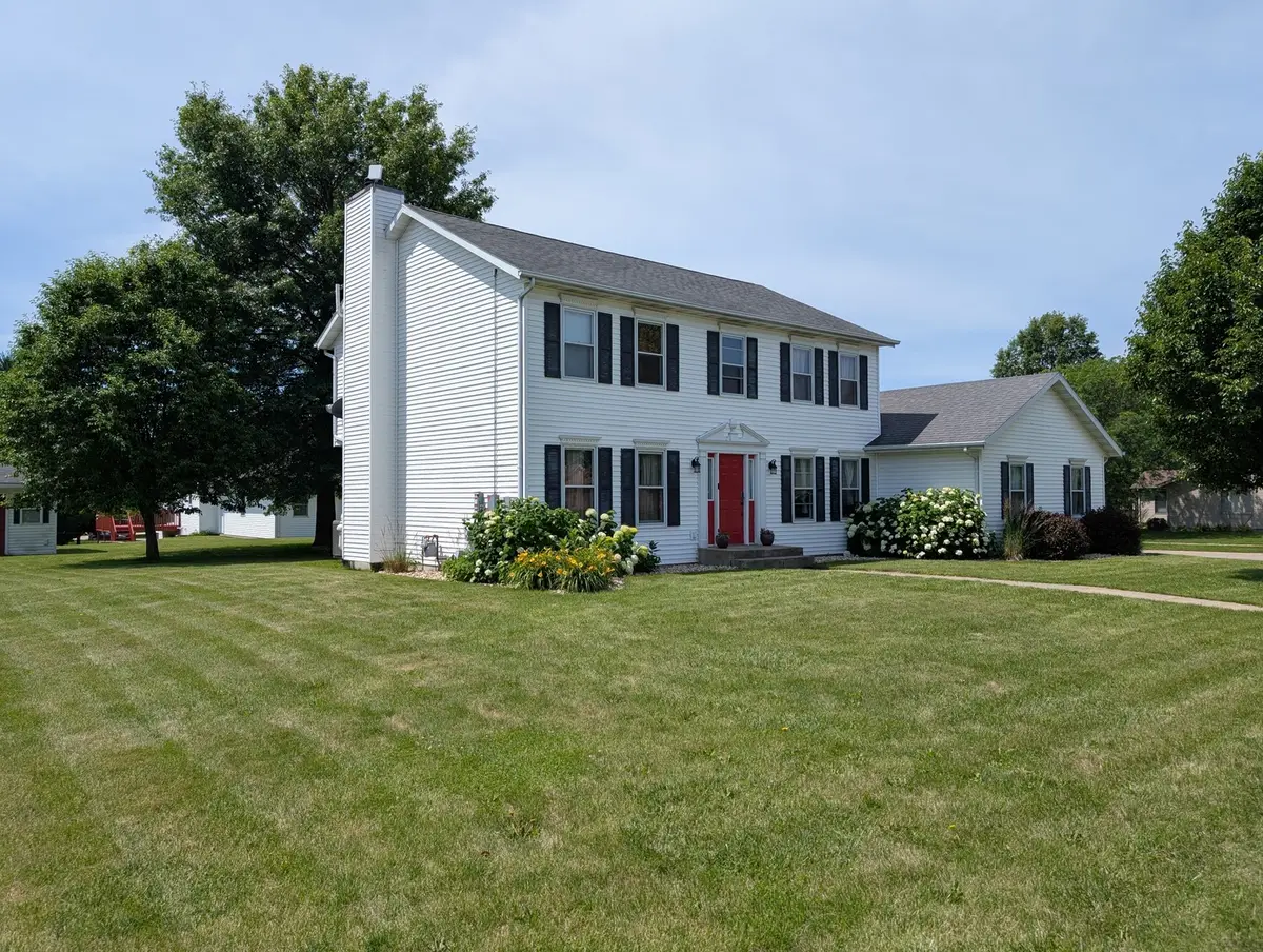 1891 Indian Springs Court, Freeport, IL 61032 - #1