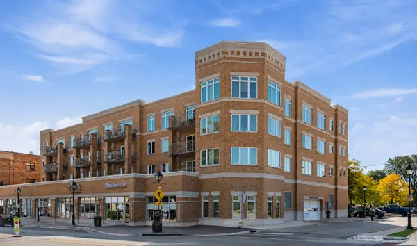 1 S Lincoln Avenue #203, Lombard, IL 60148