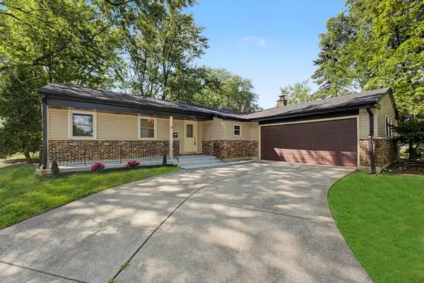 1704 S Highland Avenue, Arlington Heights, IL 60005