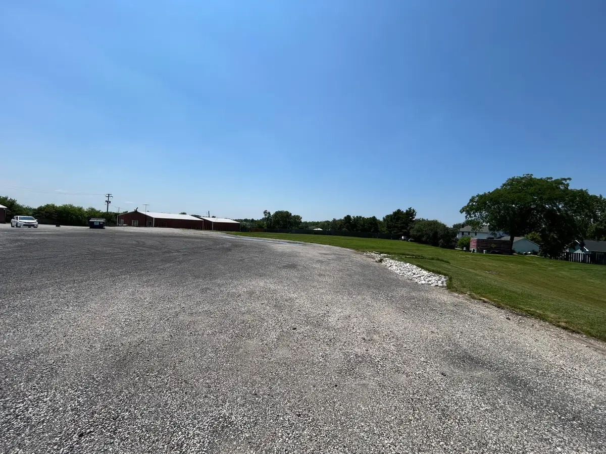 000 S Dixie Highway, Beecher, IL 60401 - #1
