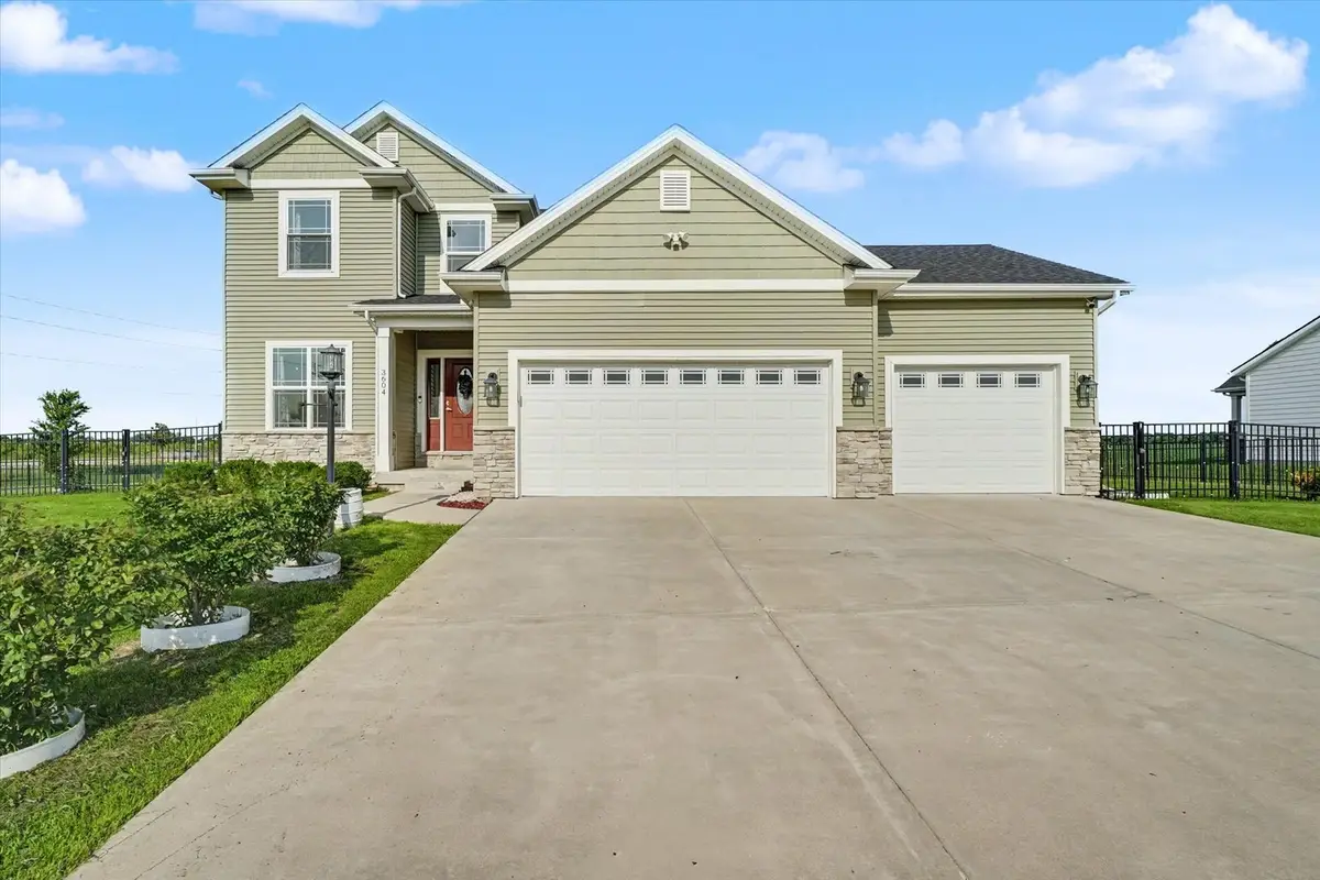 3606 Freedom Boulevard, Champaign, IL 61822 - #1