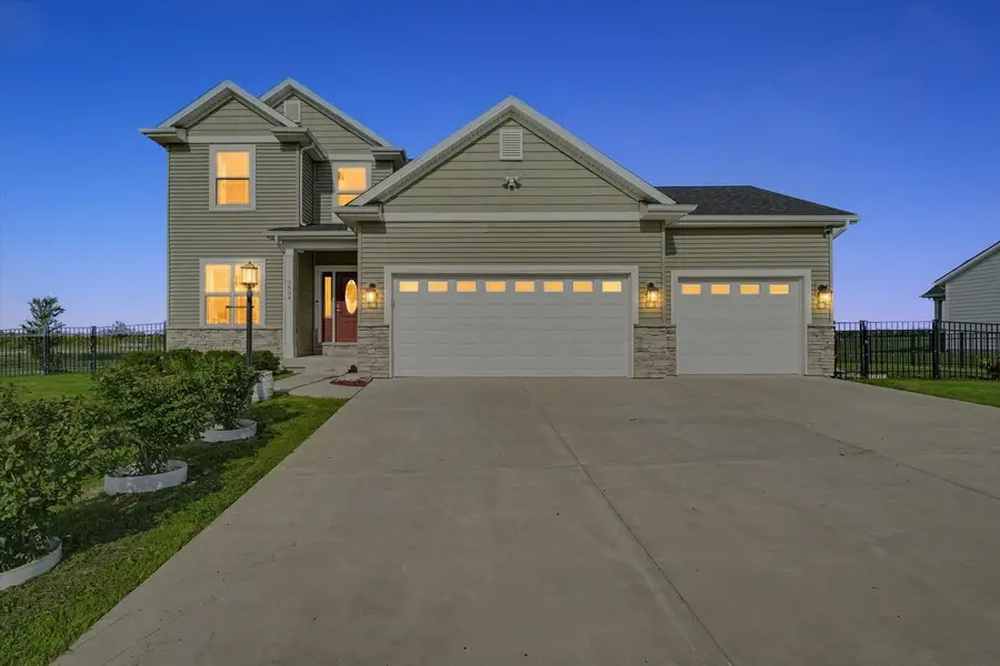 3606 Freedom Boulevard, Champaign, IL 61822 - #2