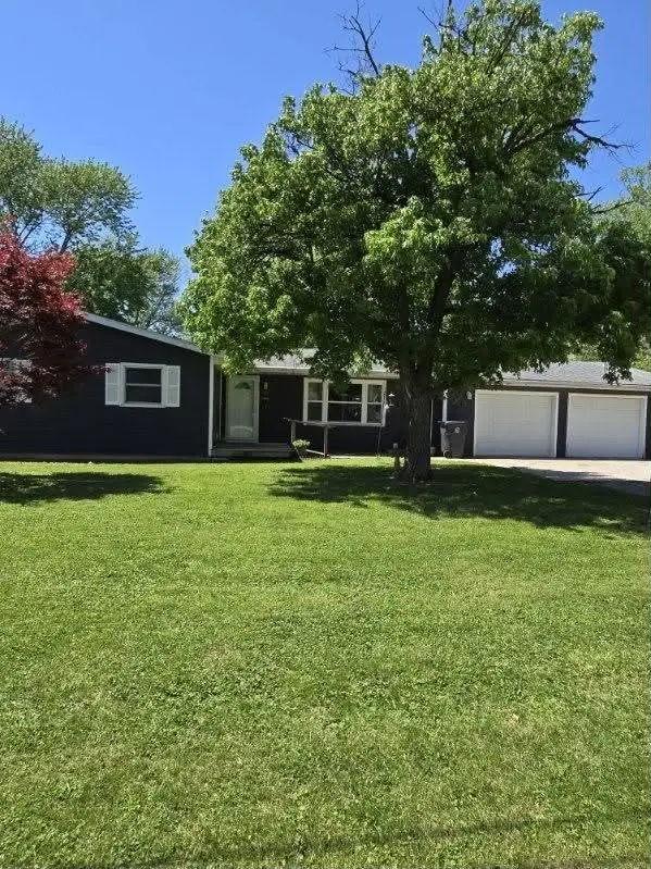 106 Bruce Street, Villa Grove, IL 61956 - #1