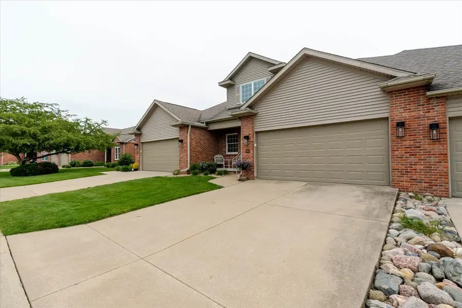25 Arbor Court #25, Bloomington, IL 61704 - #3