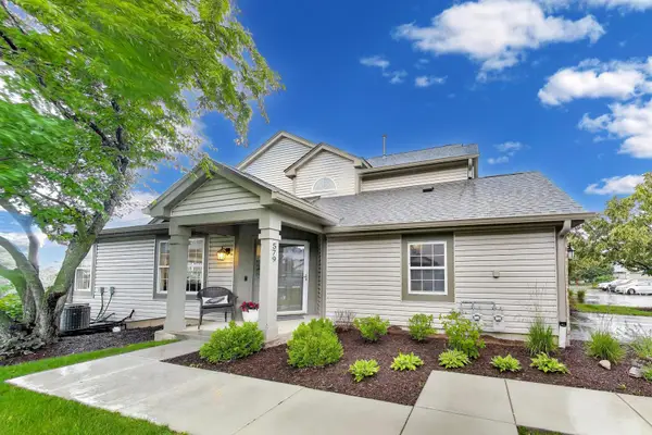 579 Willow Way, Lindenhurst, IL 60046