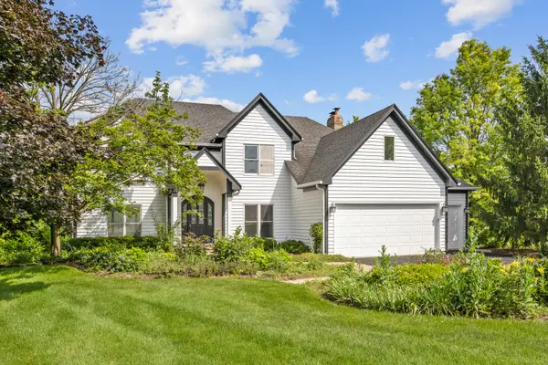 3N828 Meadowridge Circle, St. Charles, IL 60175