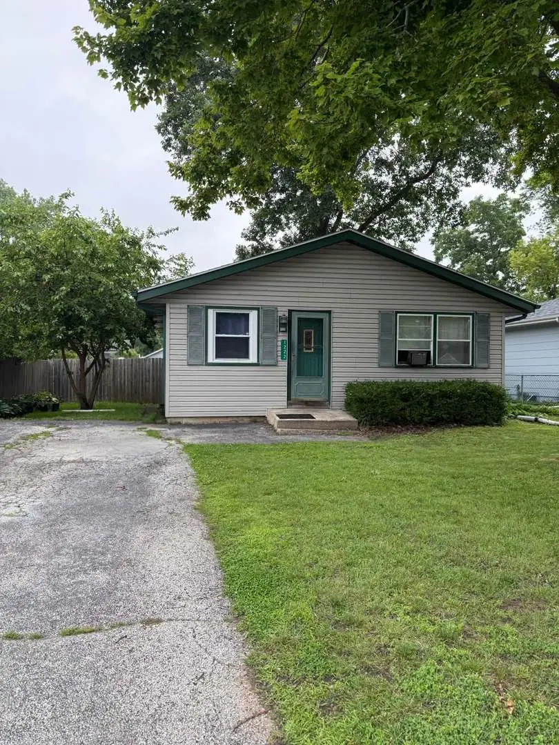 1222 Park Avenue, Winthrop Harbor, IL 60096 - #1