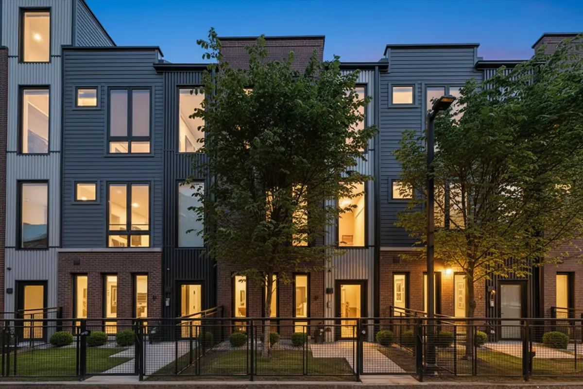 4250 W Belmont Avenue #5, Chicago, IL 60641 - #1