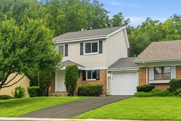 23W418 Greenbriar Drive, Naperville, IL 60540