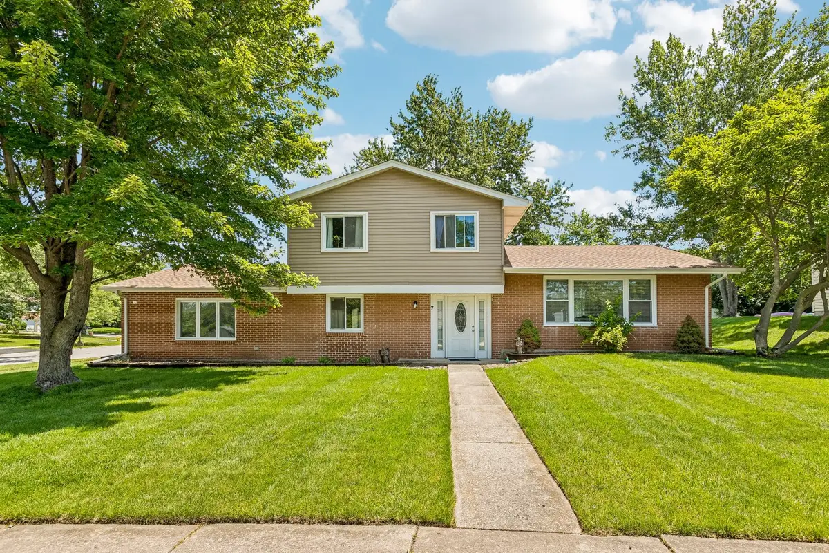7 Derbyshire Court, Bolingbrook, IL 60440 - #1