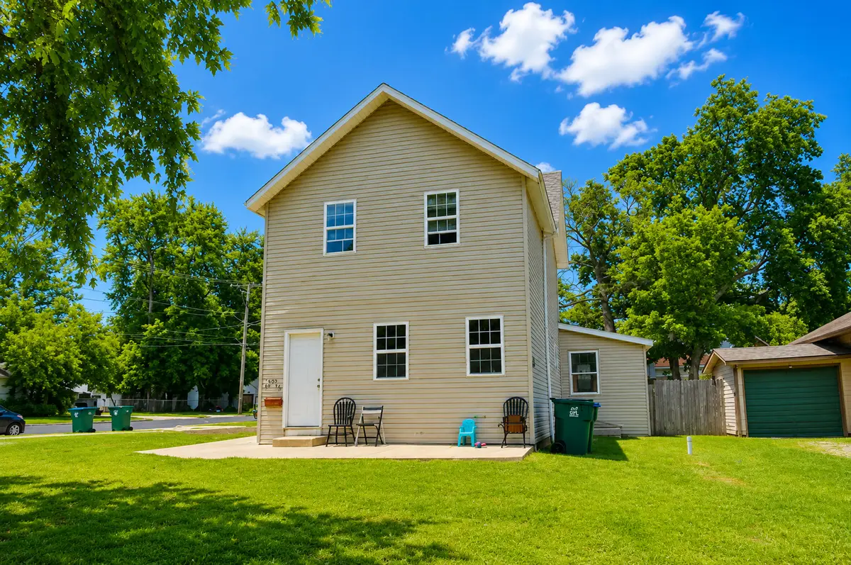 301 4th Avenue, Rock Falls, IL 61071 - #1
