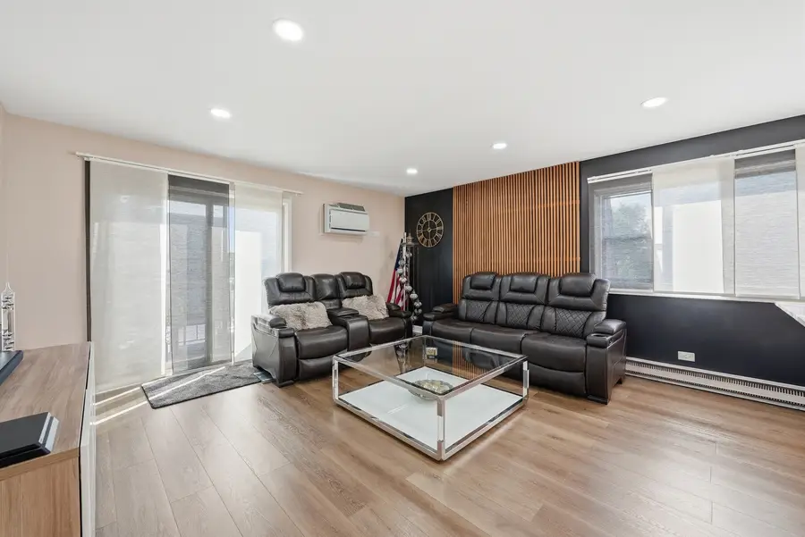 6233 N Niagara Avenue #4A, Chicago, IL 60631 - #3