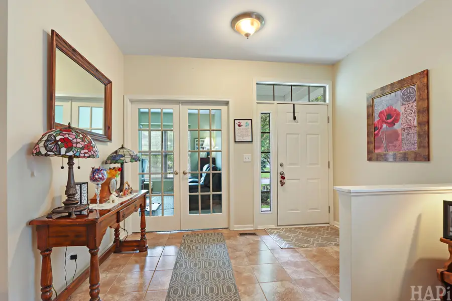 5952 Leeds Road, Hoffman Estates, IL 60192 - #3