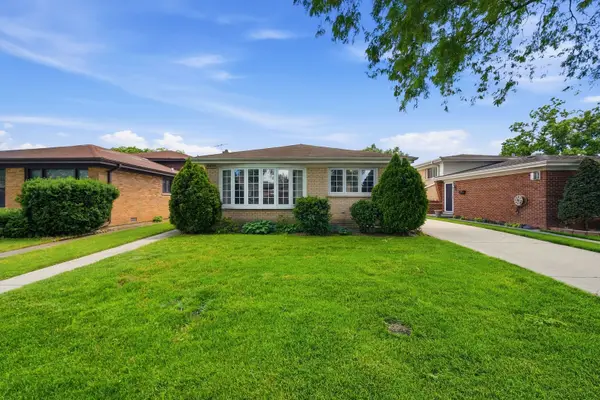 5835 Reba Street, Morton Grove, IL 60053