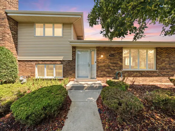 7324 W 154th Street, Orland Park, IL 60462