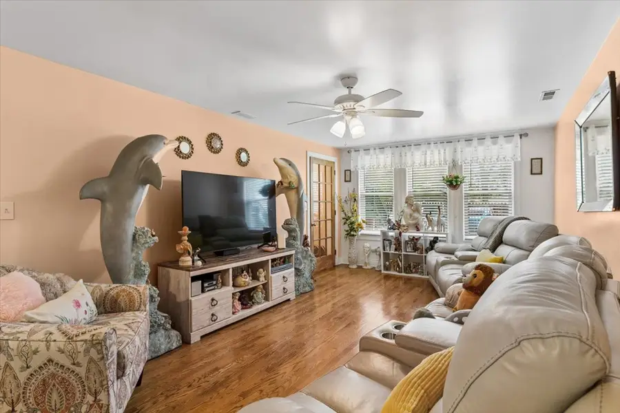 1814 N Sawyer Avenue, Chicago, IL 60647 - #3