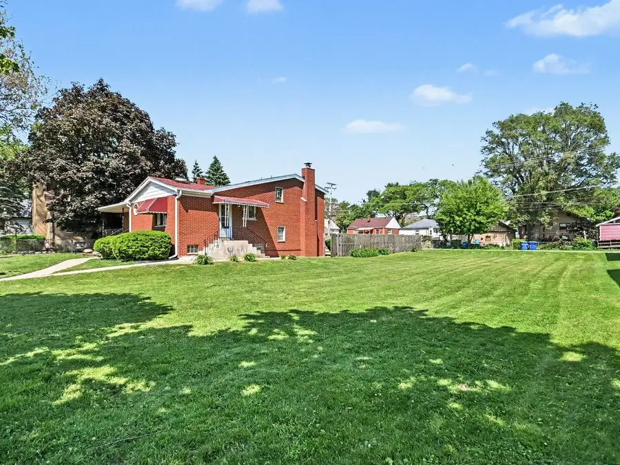 14107 S Mackinaw Avenue S, Burnham, IL 60633 - #2