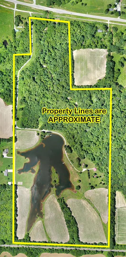 3042 Cannon Gardens Road, Salem, IL 62881
