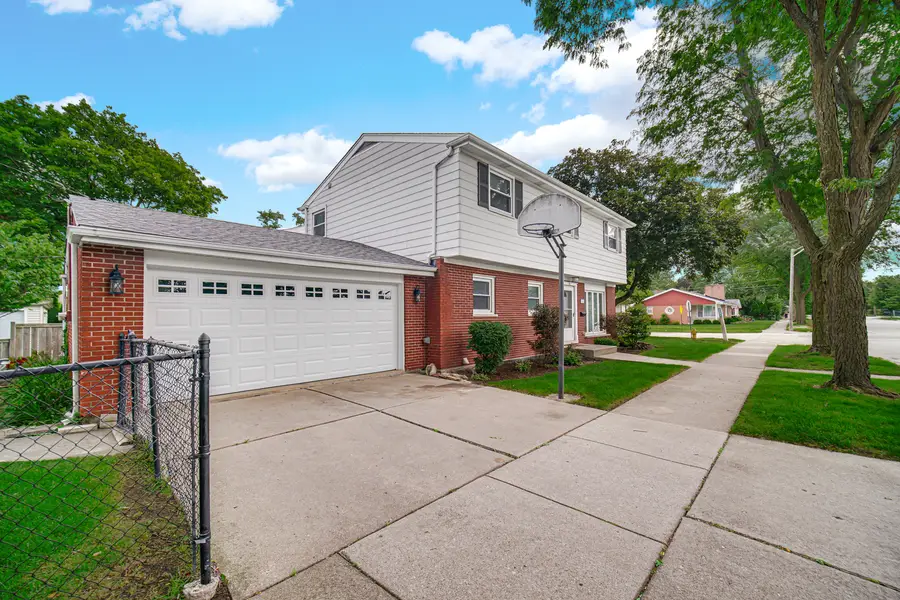 1800 W Sibley Street, Park Ridge, IL 60068 - #2