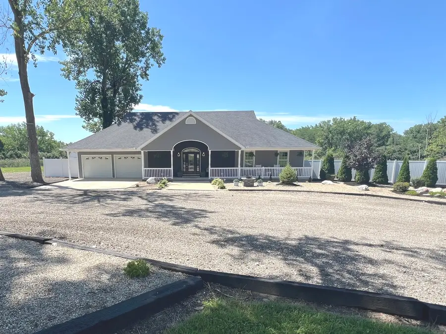 2 Wayman Canyon Road, Oakwood, IL 61858 - #2
