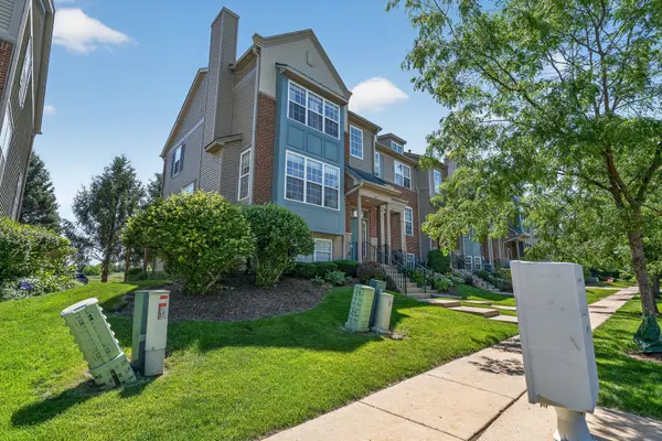 205 Station Park Circle, Grayslake, IL 60030