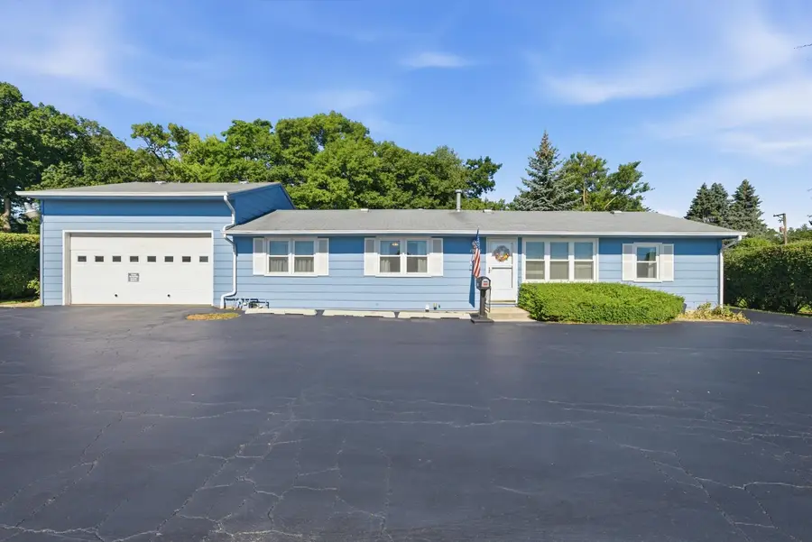 34112 N Barron Boulevard, Grayslake, IL 60030 - #2