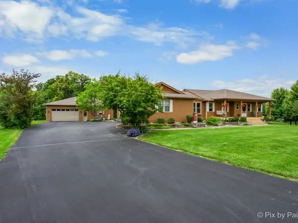 28 Tomahawk Trail, Oswego, IL 60543