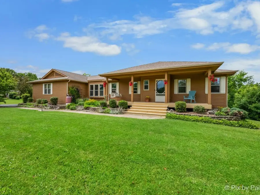 28 Tomahawk Trail, Oswego, IL 60543 - #2