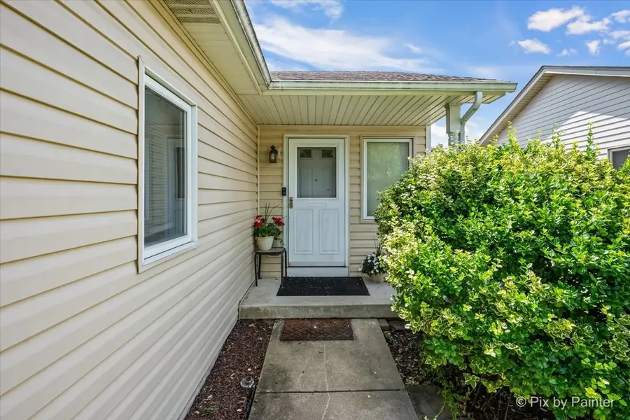 58 Silver Trail, North Aurora, IL 60542 - #2