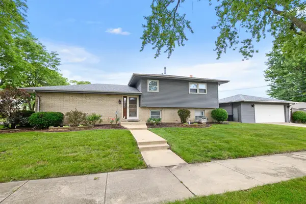 3700 W 120th Place, Alsip, IL 60803