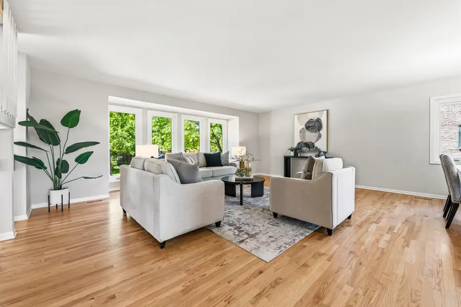 971 W Essex Place, Arlington Heights, IL 60004 - #3