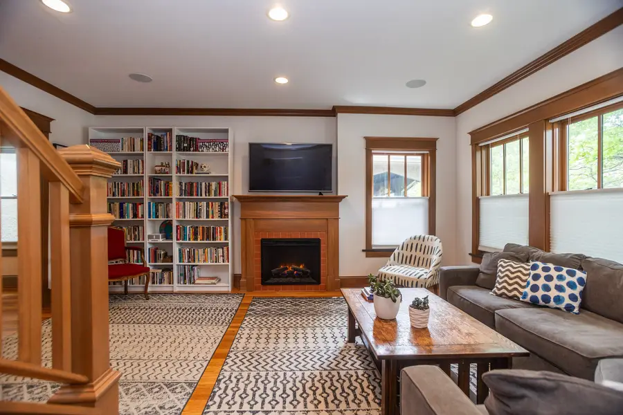 4519 N Sacramento Avenue, Chicago, IL 60625 - #2