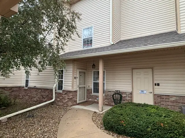 3712 Thornhill Drive #3712, Champaign, IL 61822 - #3