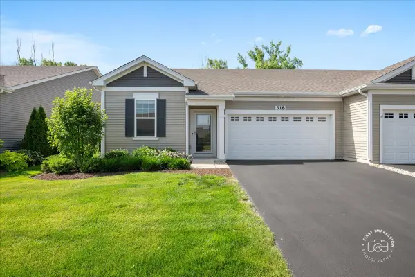 318 Sussex Lane, North Aurora, IL 60542