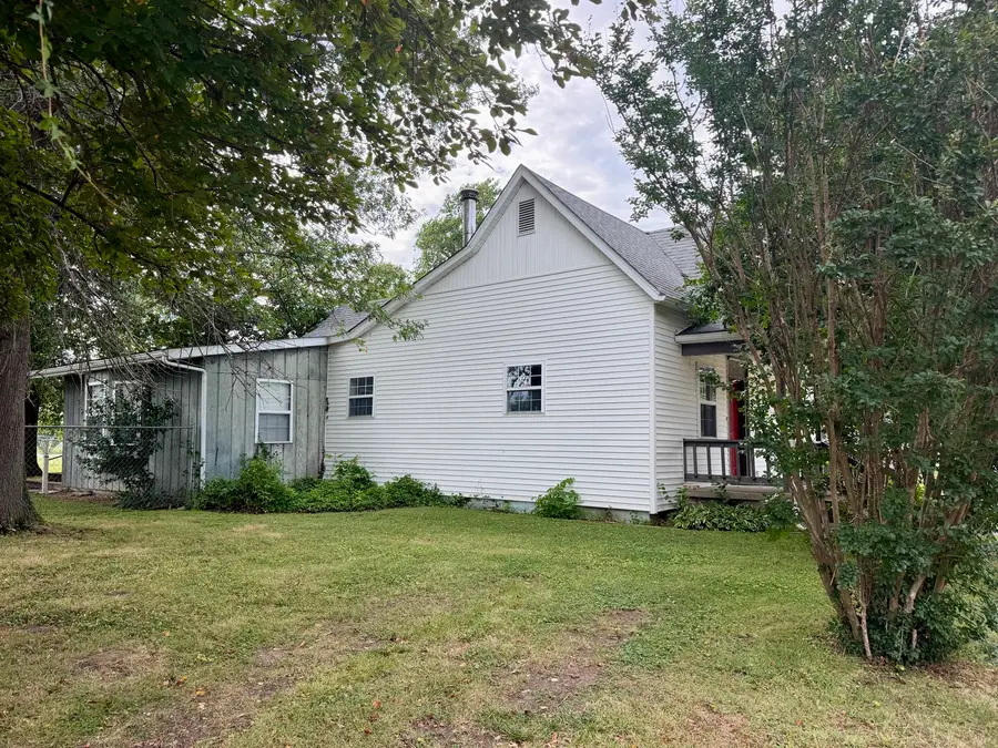 621 N 29th Street, Herrin, IL 62946 - #2
