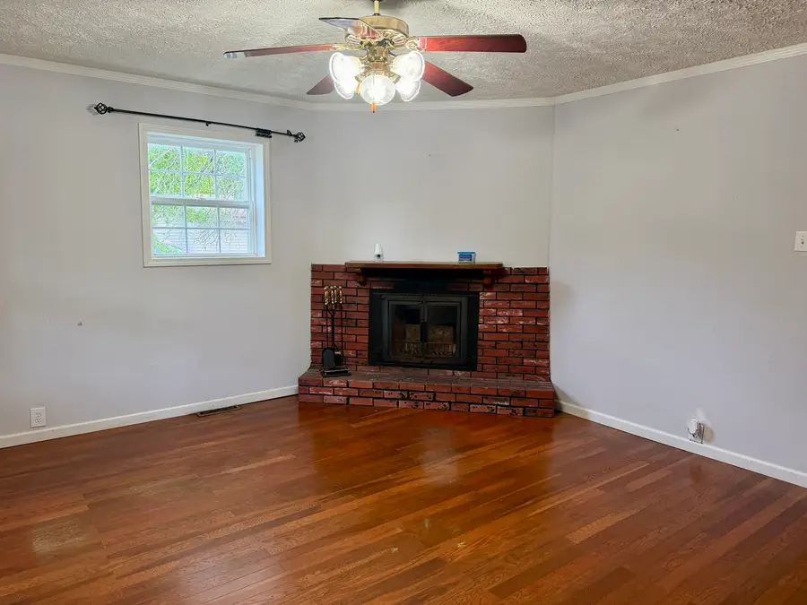 621 N 29th Street, Herrin, IL 62946 - #3