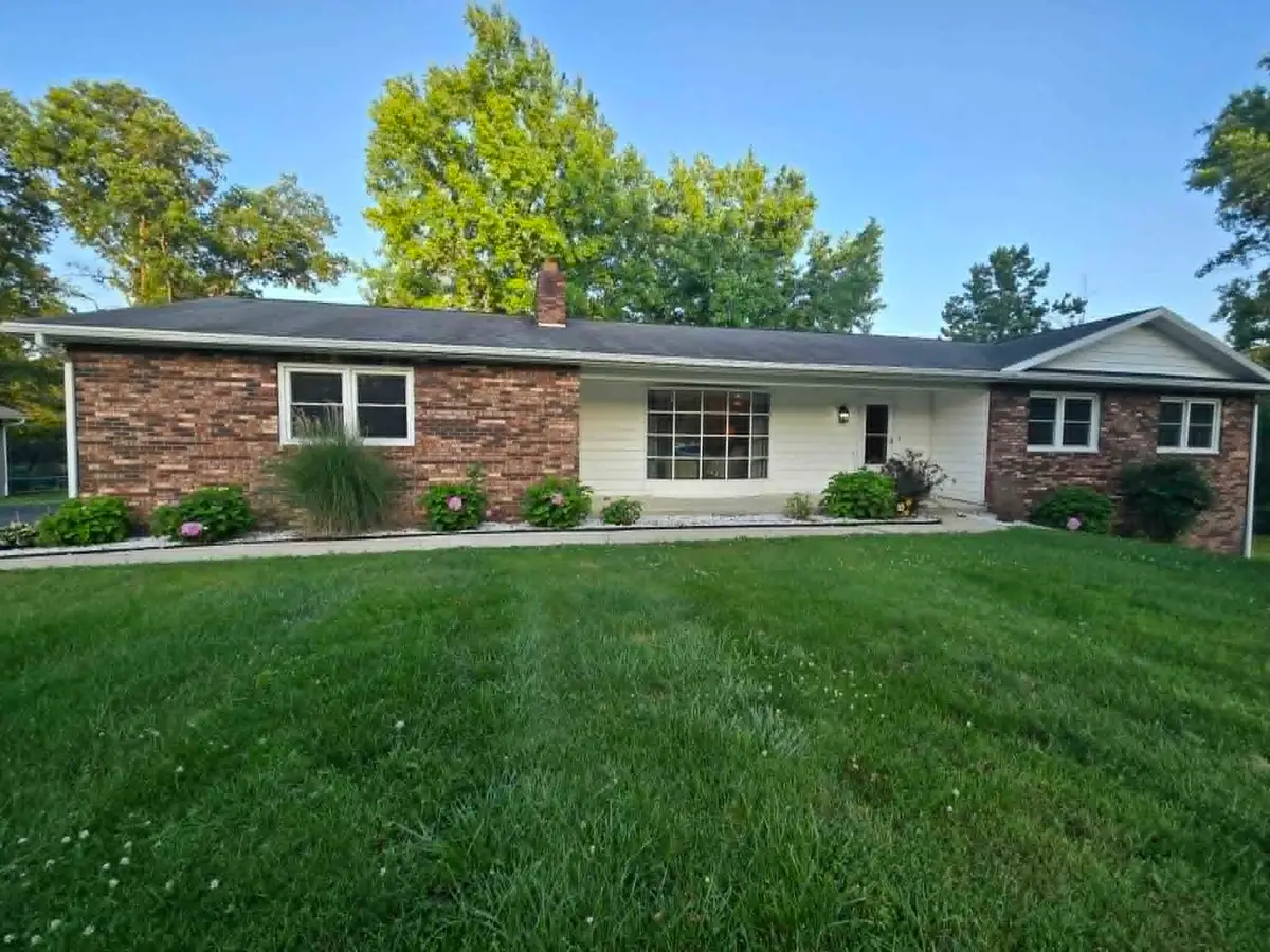 15680 N Cooks Drive, Mount Vernon, IL 62864 - #1