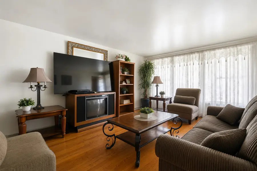 12347 S Elizabeth Street, Calumet Park, IL 60827 - #3