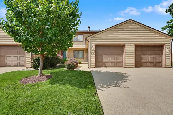 1214 Lancaster Drive #1214, Champaign, IL 61821