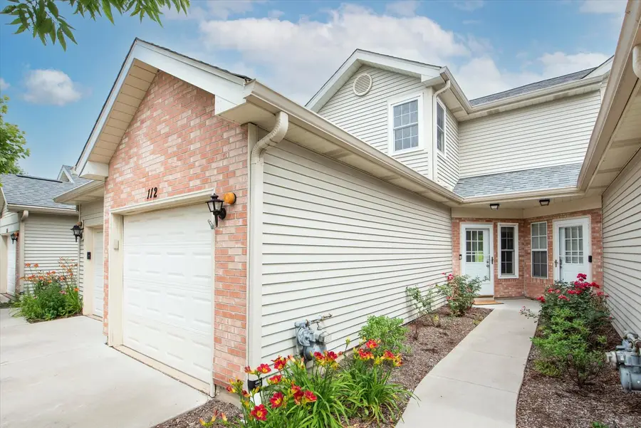 112 Golfview Drive #112, Glendale Heights, IL 60139 - #3