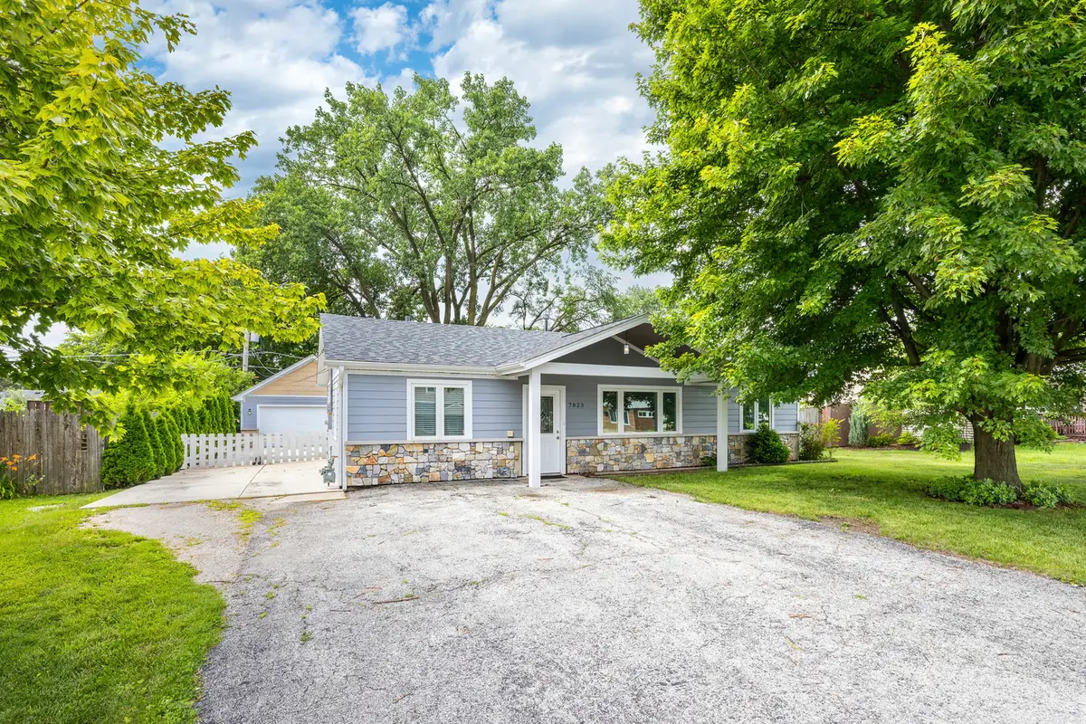 7823 W 98th Place, Hickory Hills, IL 60457 - #1