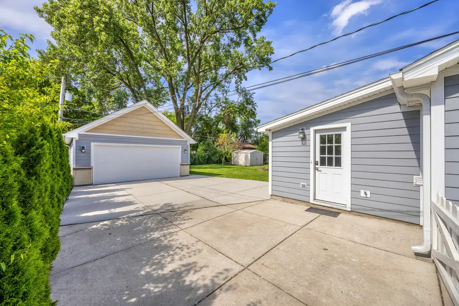 7823 W 98th Place, Hickory Hills, IL 60457 - #3